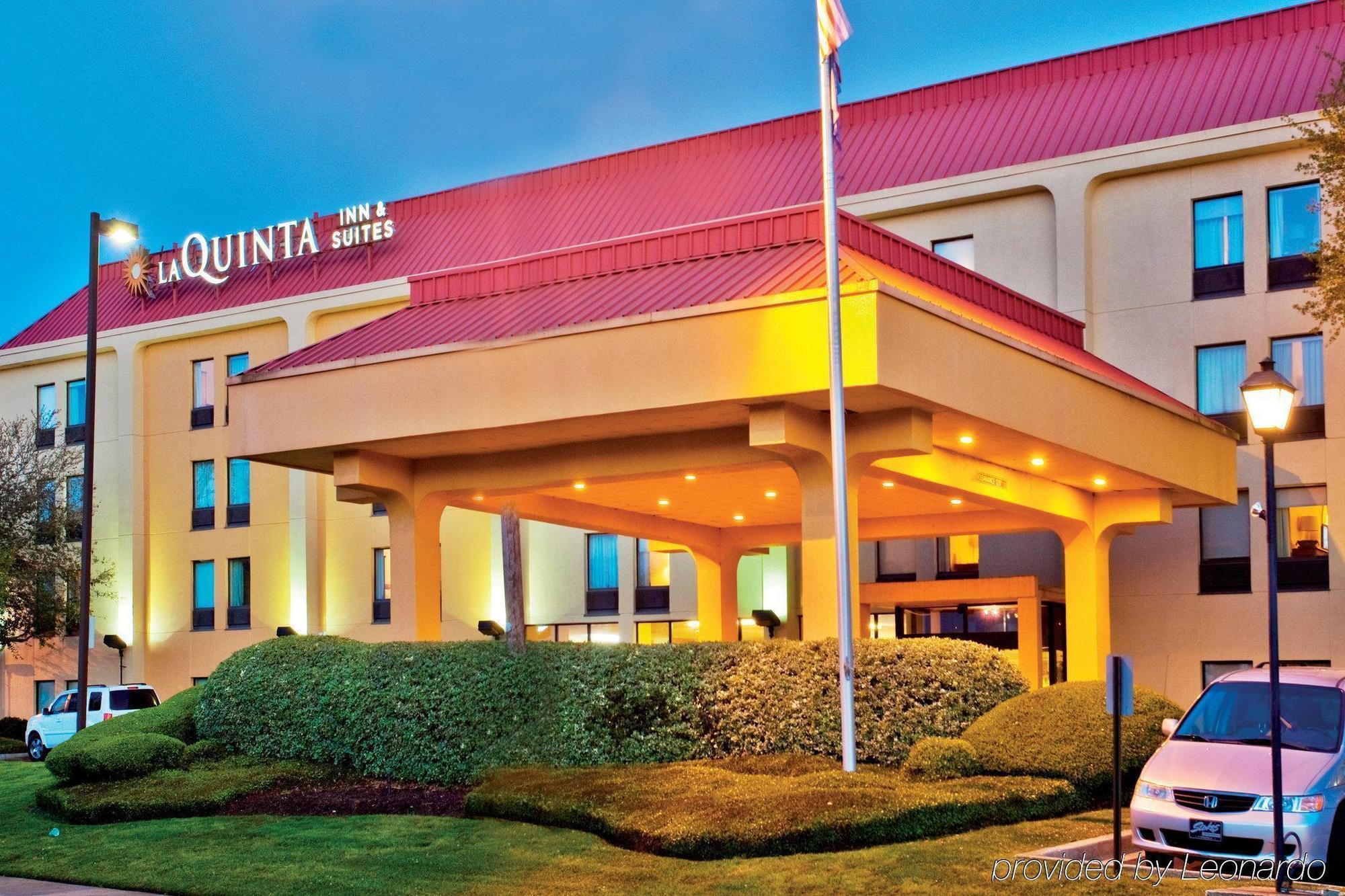 La Quinta By Wyndham Charleston Riverview Exterior photo